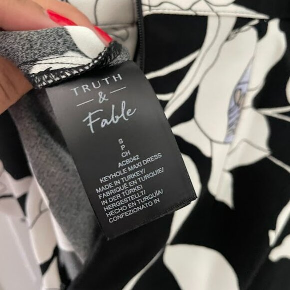 Truth & Fable Floral Keyhole Maxi Evening Dress With Side Slits - NWT - Picture 9 of 10